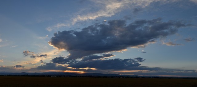 dark-stratus-cloud-sunset-2013-08-10